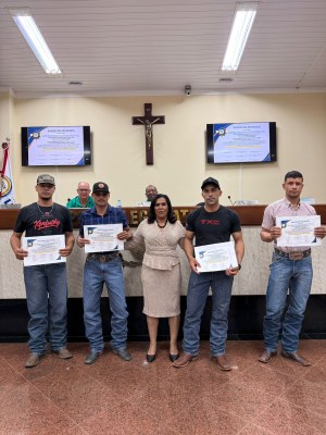 Vereadora Lena trocadora entrega Moção 02 de 2026 para os peões e salva-vidas.jpeg